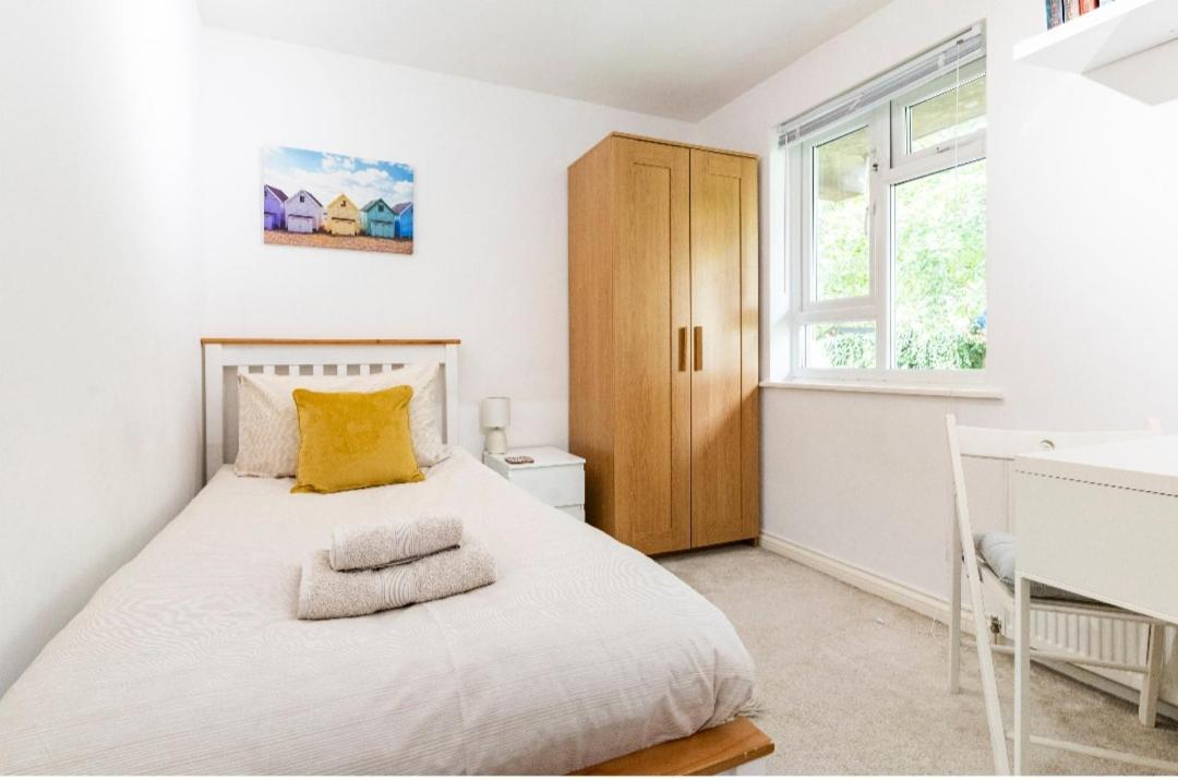 Cosy Room Near The City Centre With Free Parking Bath Exterior foto
